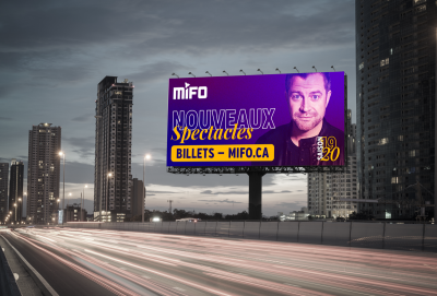 Publicité MIFO sur panneau routier mettant en vedette Patrick Groulx